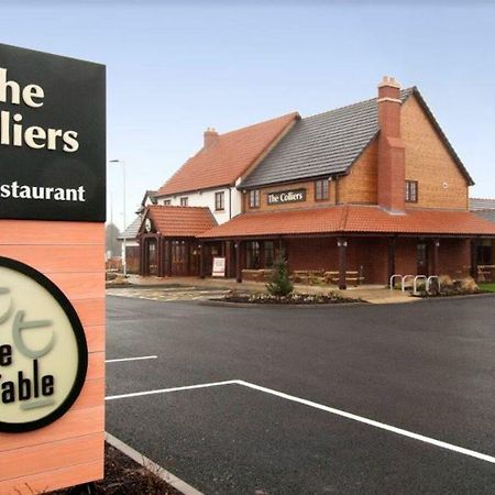 Premier Inn Rugeley Esterno foto