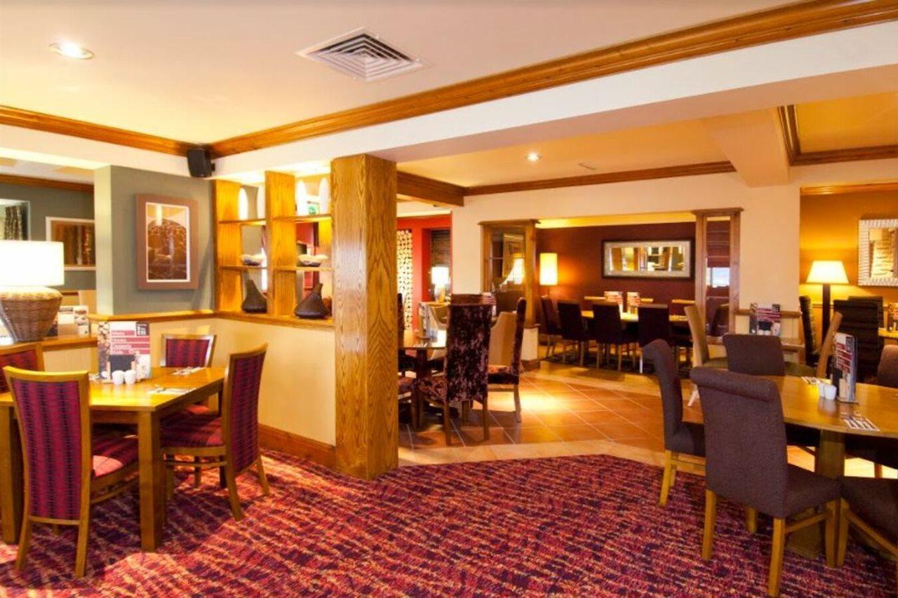 Premier Inn Rugeley Esterno foto