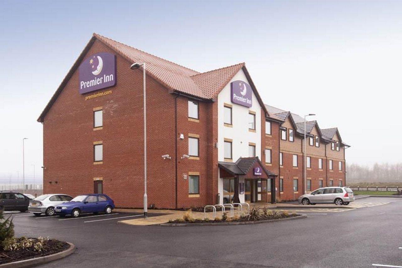 Premier Inn Rugeley Esterno foto